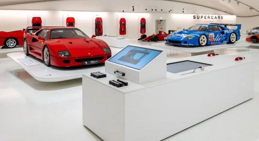 Une exposition de supercars pour l'anniversaire d'Enzo Ferrari